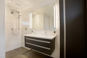 Nyt badeværelse eller renovering af det gamle tommy jørgensen vvs ... Badeværelse og bryggers i et
